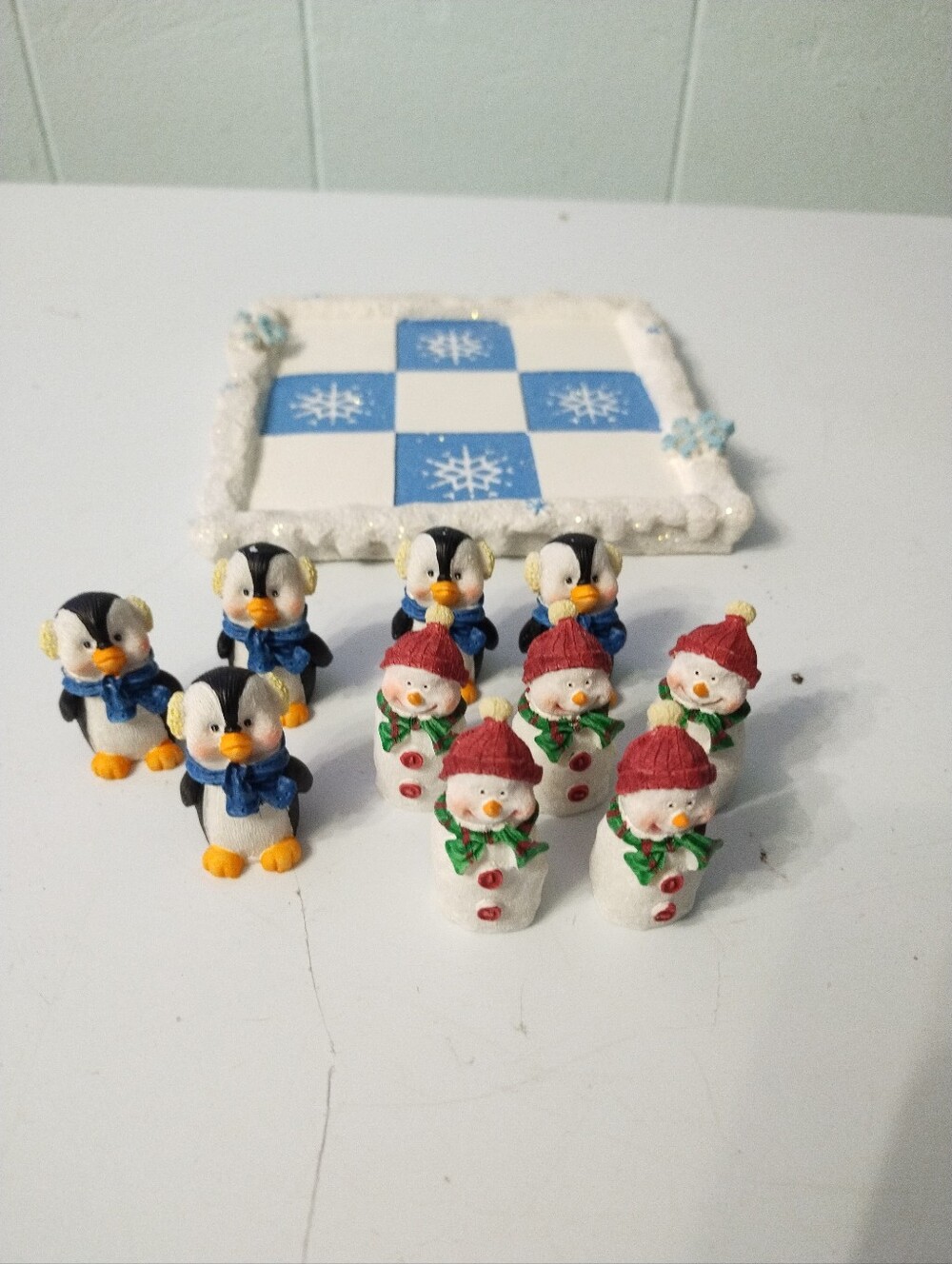 Avon 2002 "Winter Buddies" Ceramic  Penguin and Snowman Tic-Tac-Toe Set